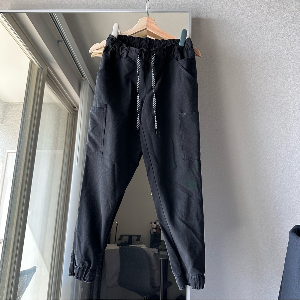 Jaanuu Black Jogger Scubs